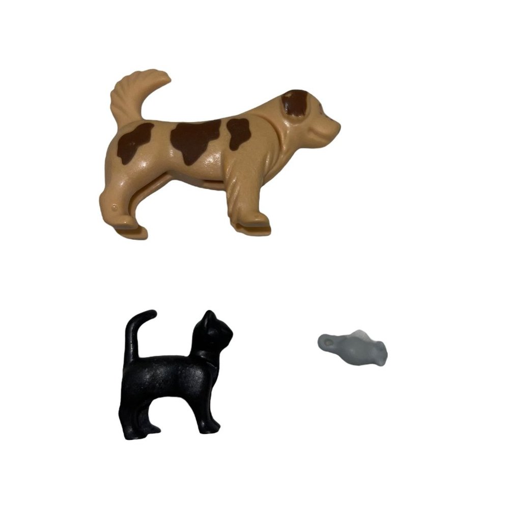 Vintage Playmobil 4563 1999 Geobra Dog Cat Mouse Near Complete Animals Farm - Picture 2 of 2